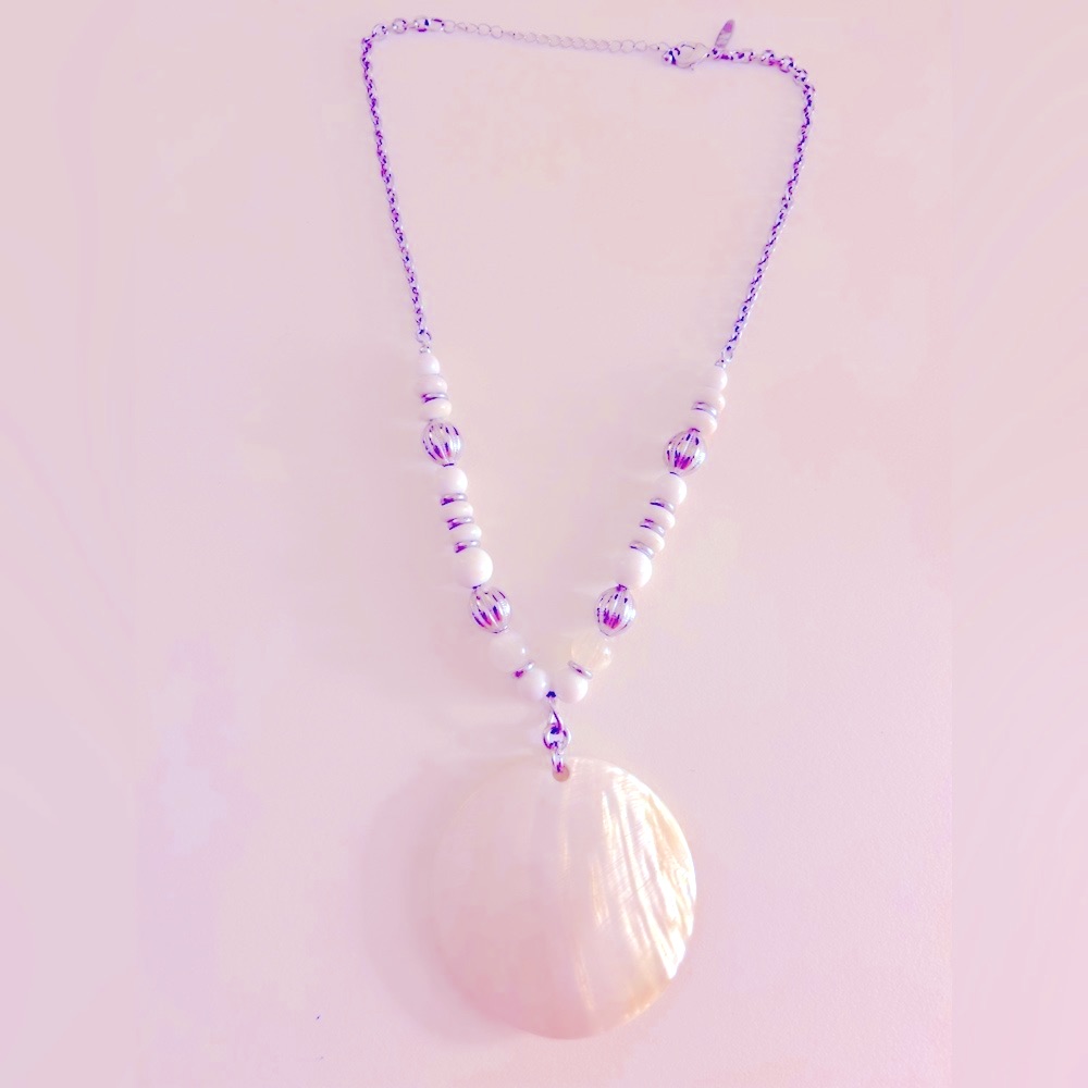Ny Collection Necklace 3 Mother-Of-Pearl White Silver Beads 22 Silver Chain 11$